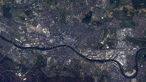 Blick aus dem All auf die Metropolregion